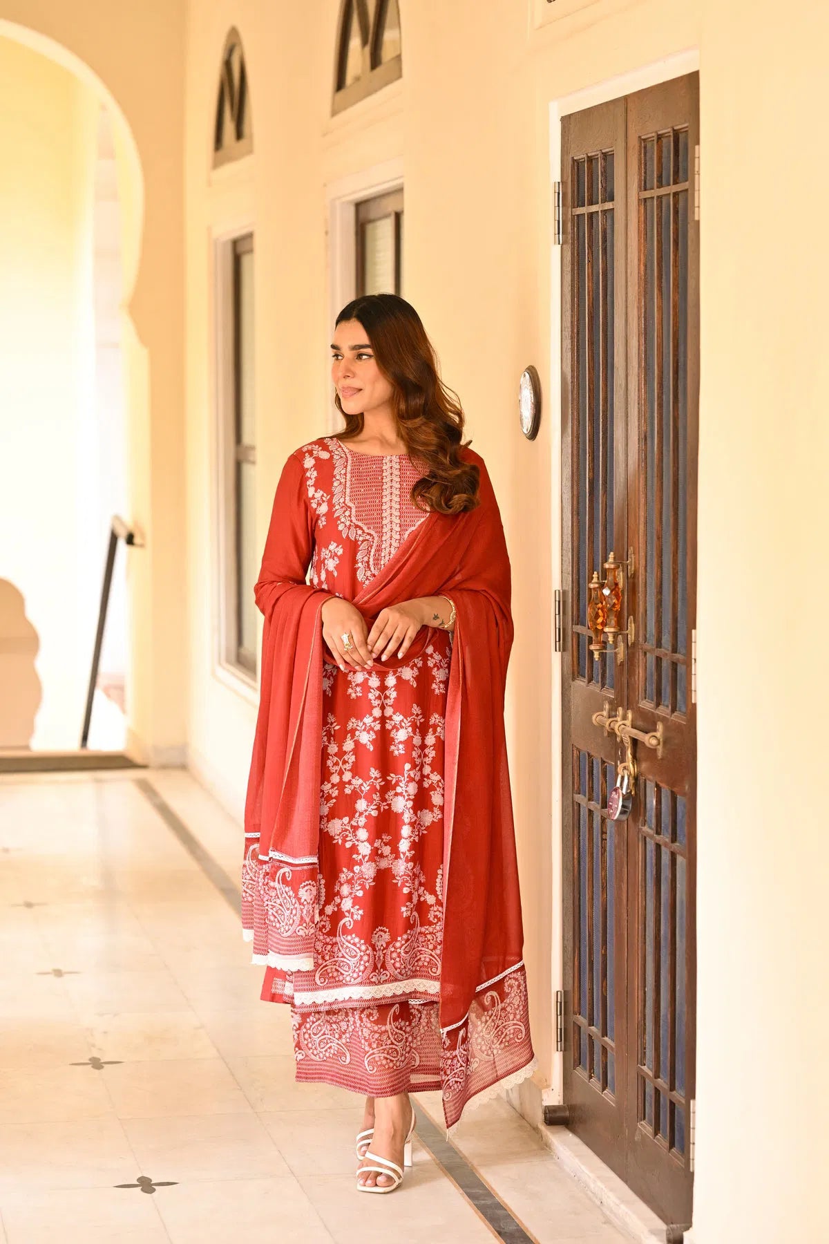 Inaya 01