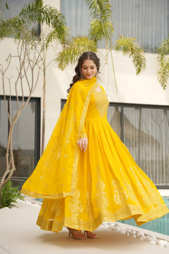 Amrah Wholesale Ka 1162 Faux Georgette Gown