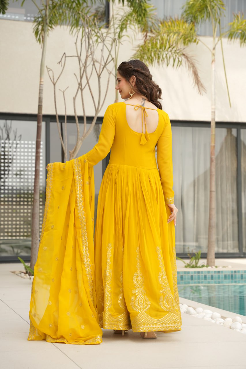 Amrah Wholesale Ka 1162 Faux Georgette Gown