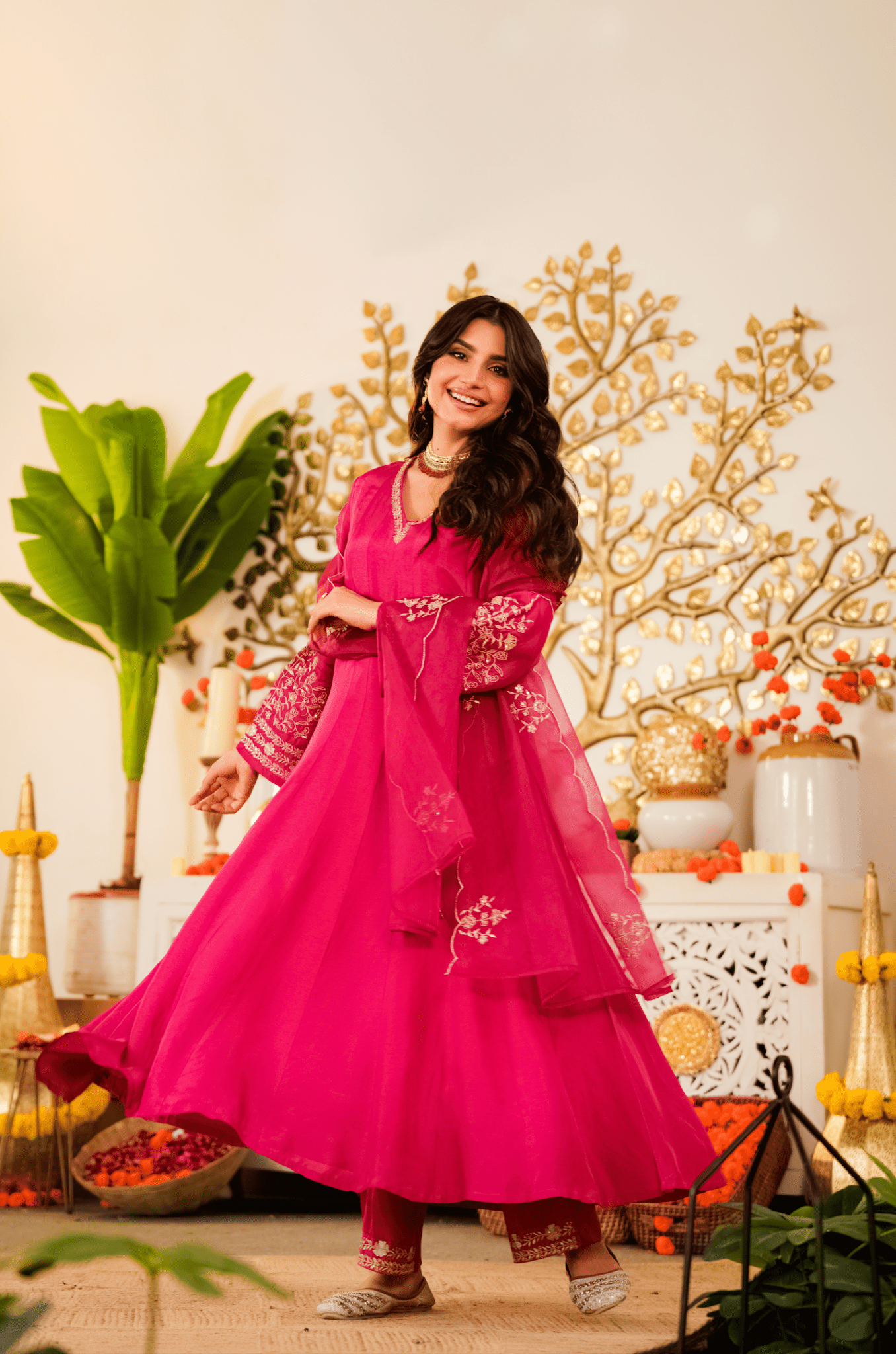 Amrah Mv 650 Viscose Chanderi Embroidered Kurti Pant Dupatta Set - Amrah Wholesale