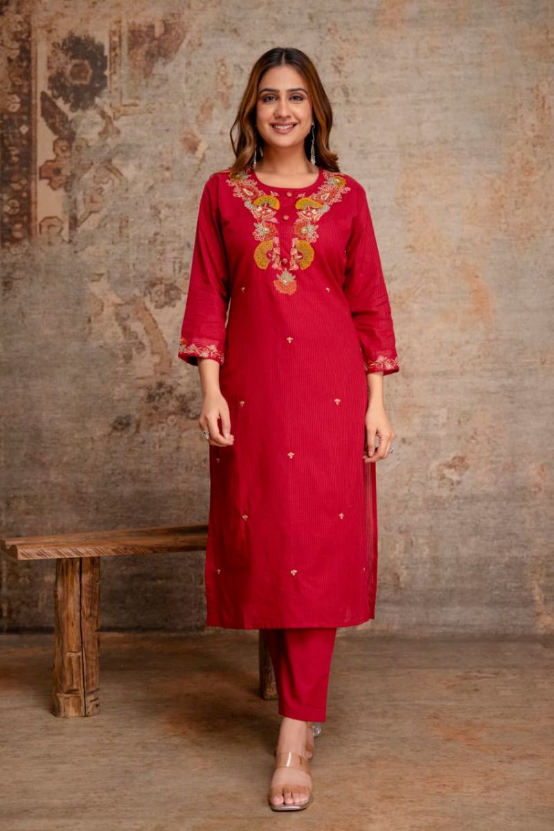 Amrah Naisha K 1467 Cotton Silk Thread Embroidered Kurti Pant Dupatta Set