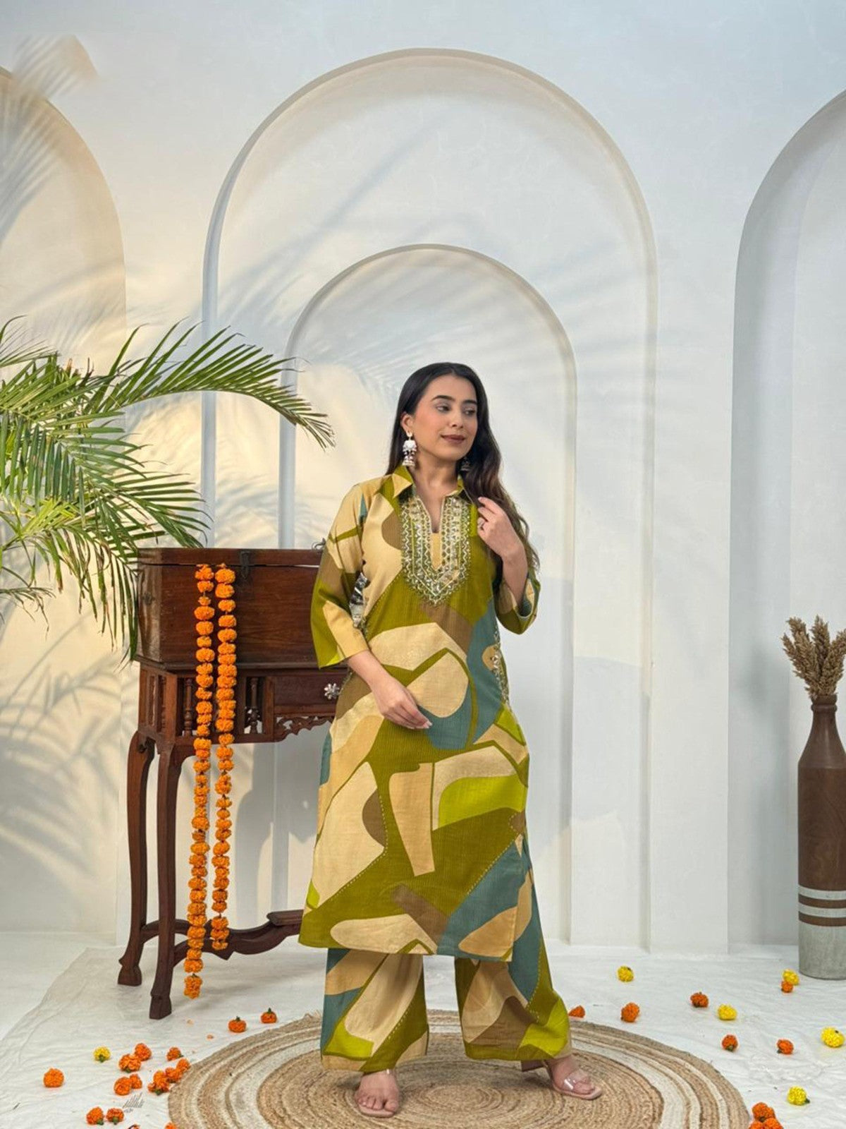 Naisha K 584