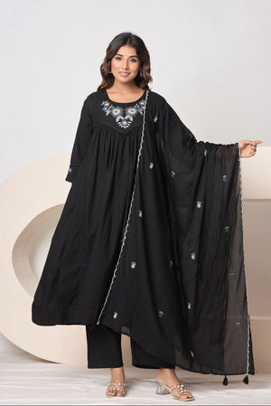 Naisha K 595
