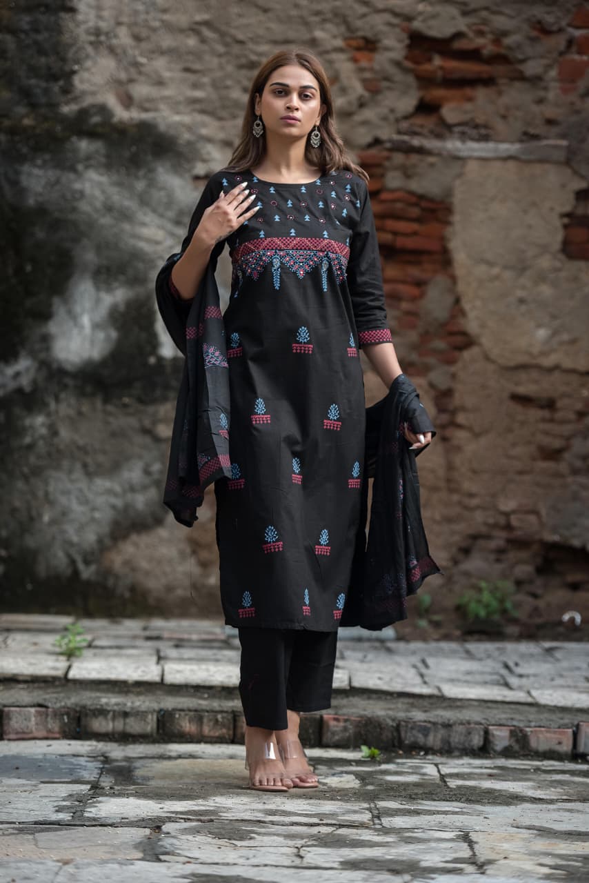 Naisha K 599