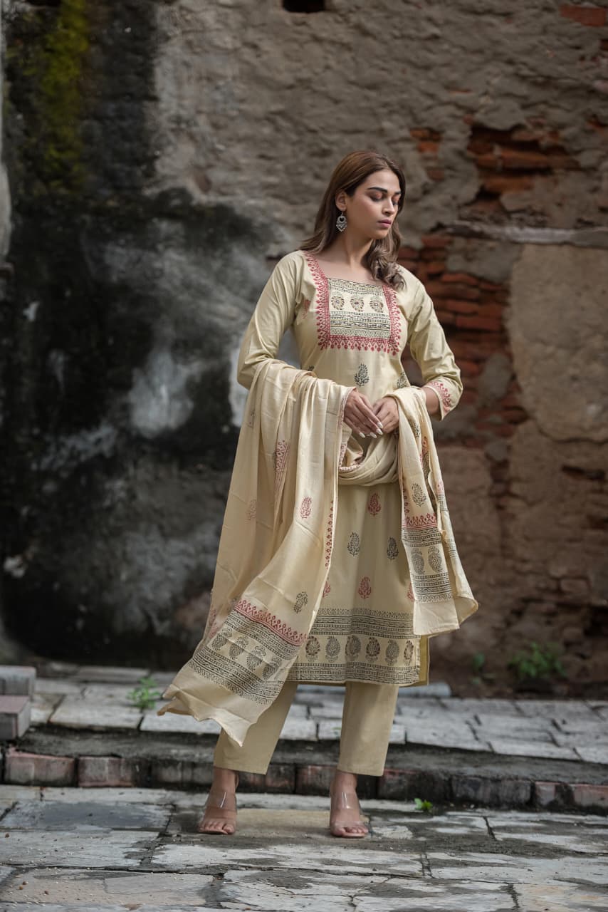 Naisha K 599