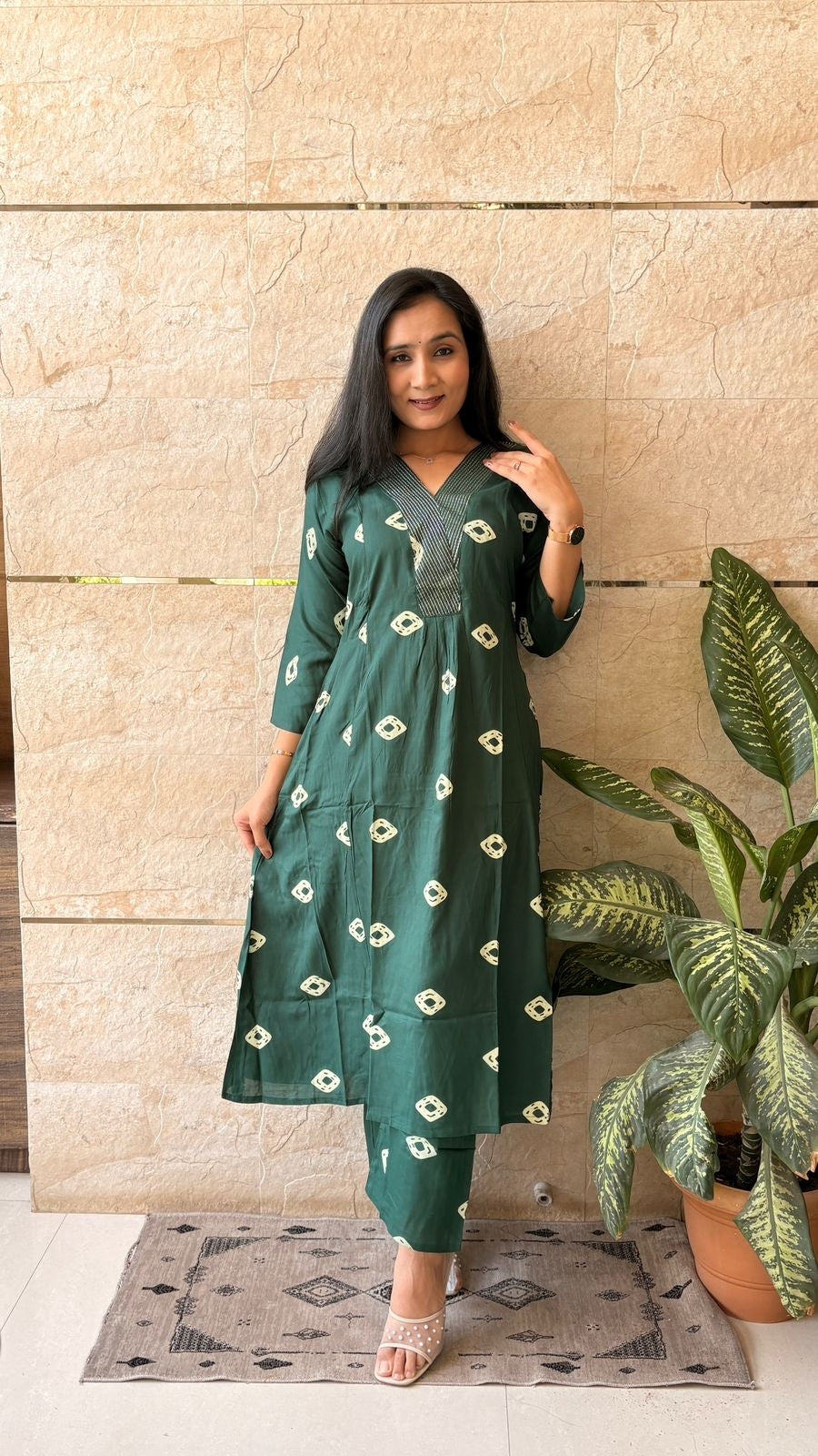 Amrah Naisha K 886 Rayon Kurti Pant Set