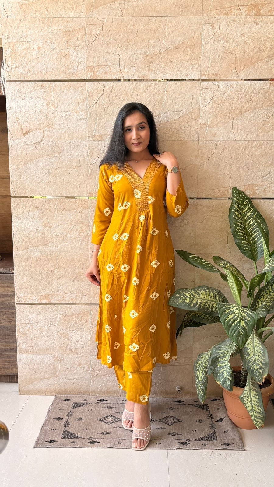 Amrah Naisha K 886 Rayon Kurti Pant Set