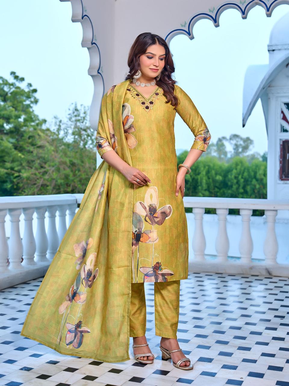 Naisha K 596