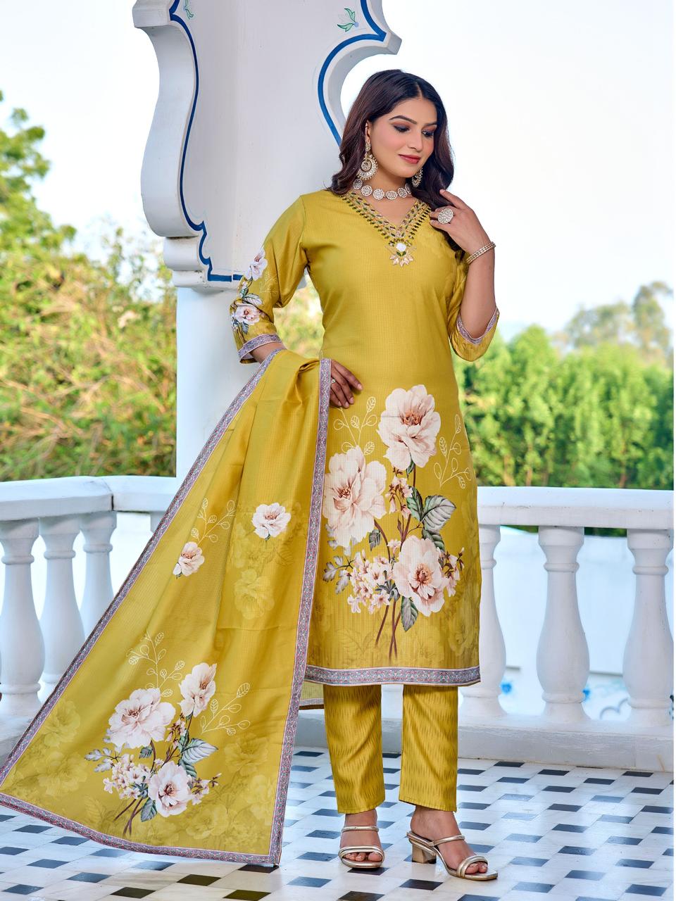 Naisha K 596