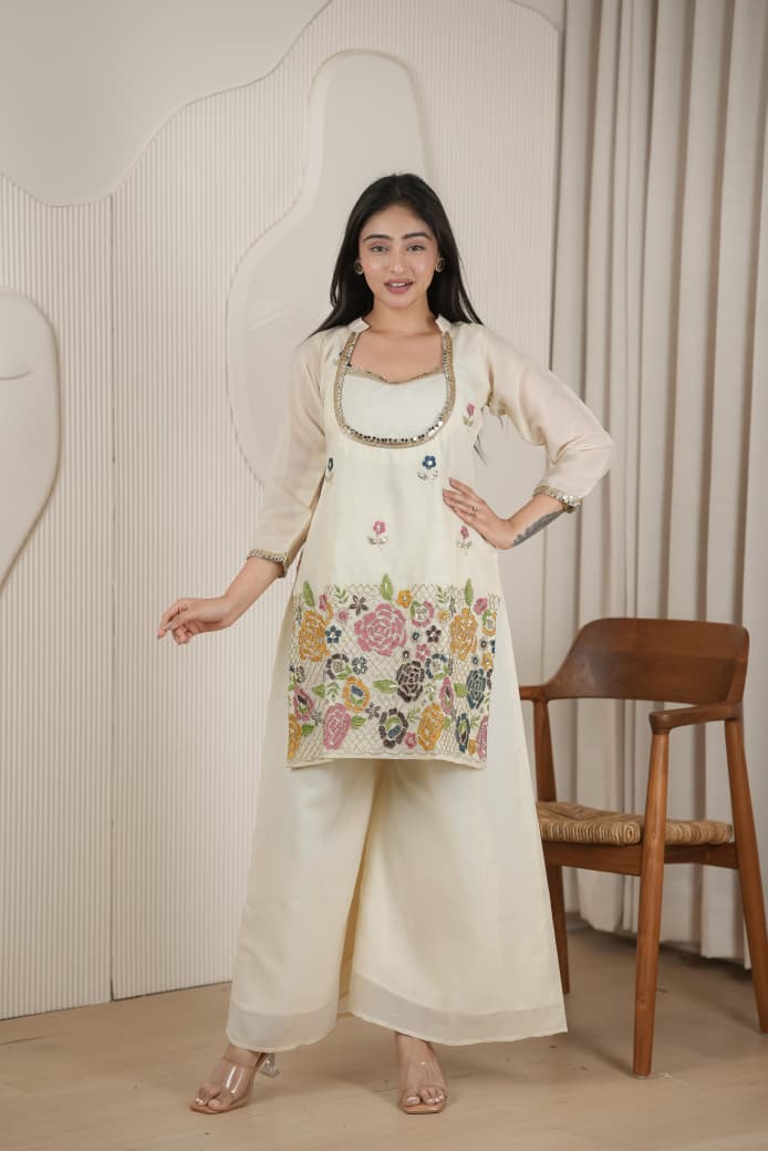 Amrah Rd 1126 Cosmos Handwork Kurti Pant Set