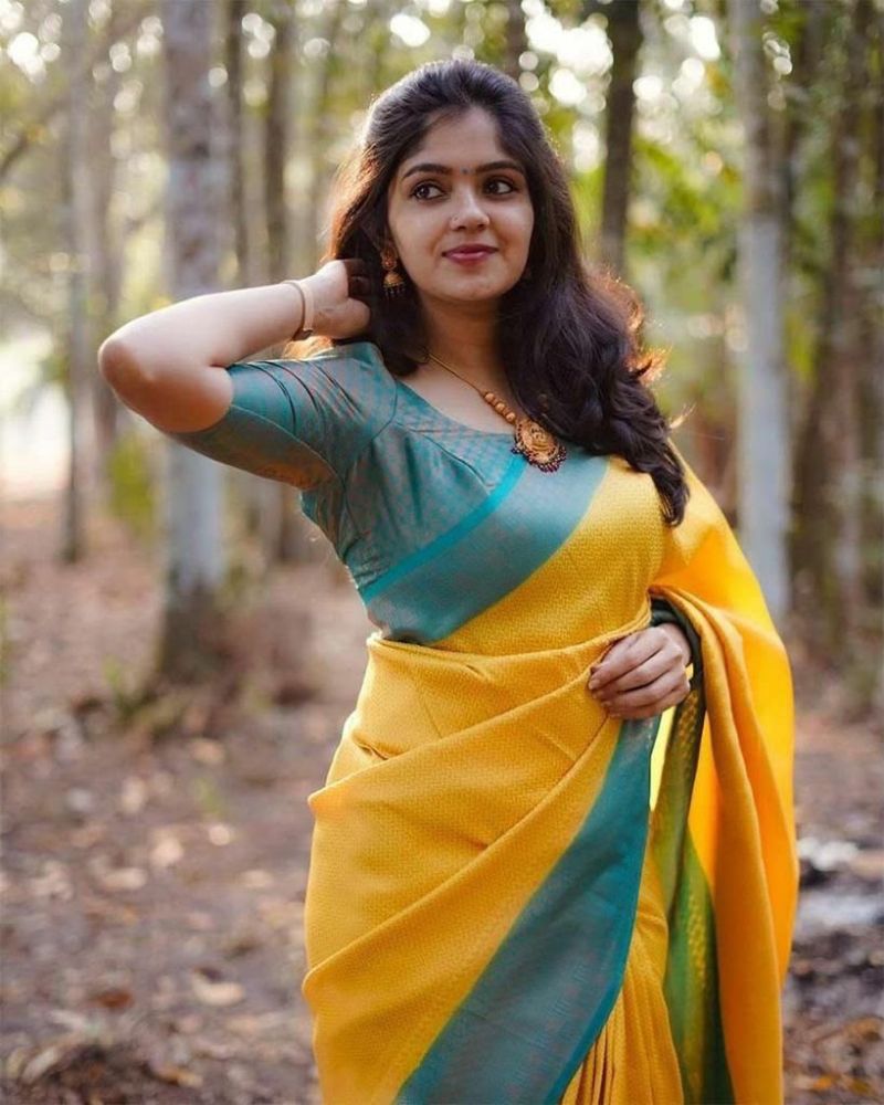 Amrah Soft Silk 5019 Soft Lichi Silk Saree