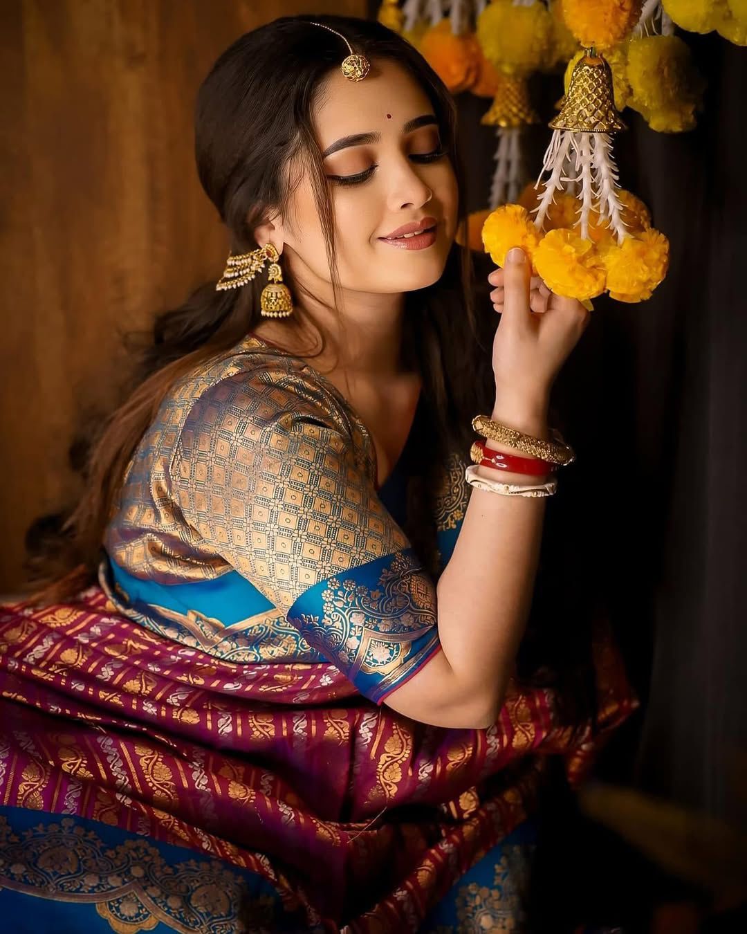 Amrah Soft Silk 6088 Saree Wholesale Catalogue