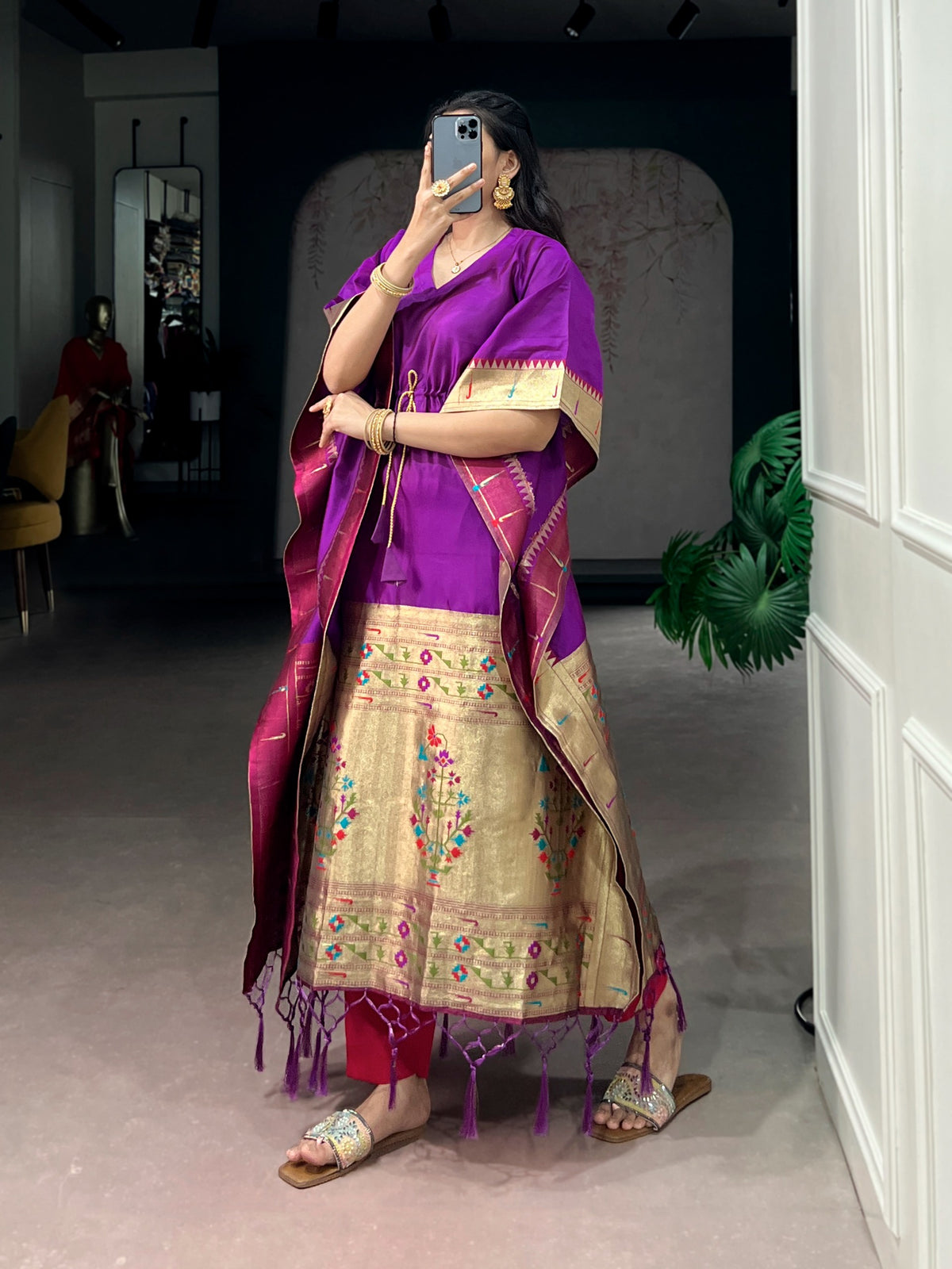 Amrah Taraa L 3802 Jacquard Zari Weaving Kaftan