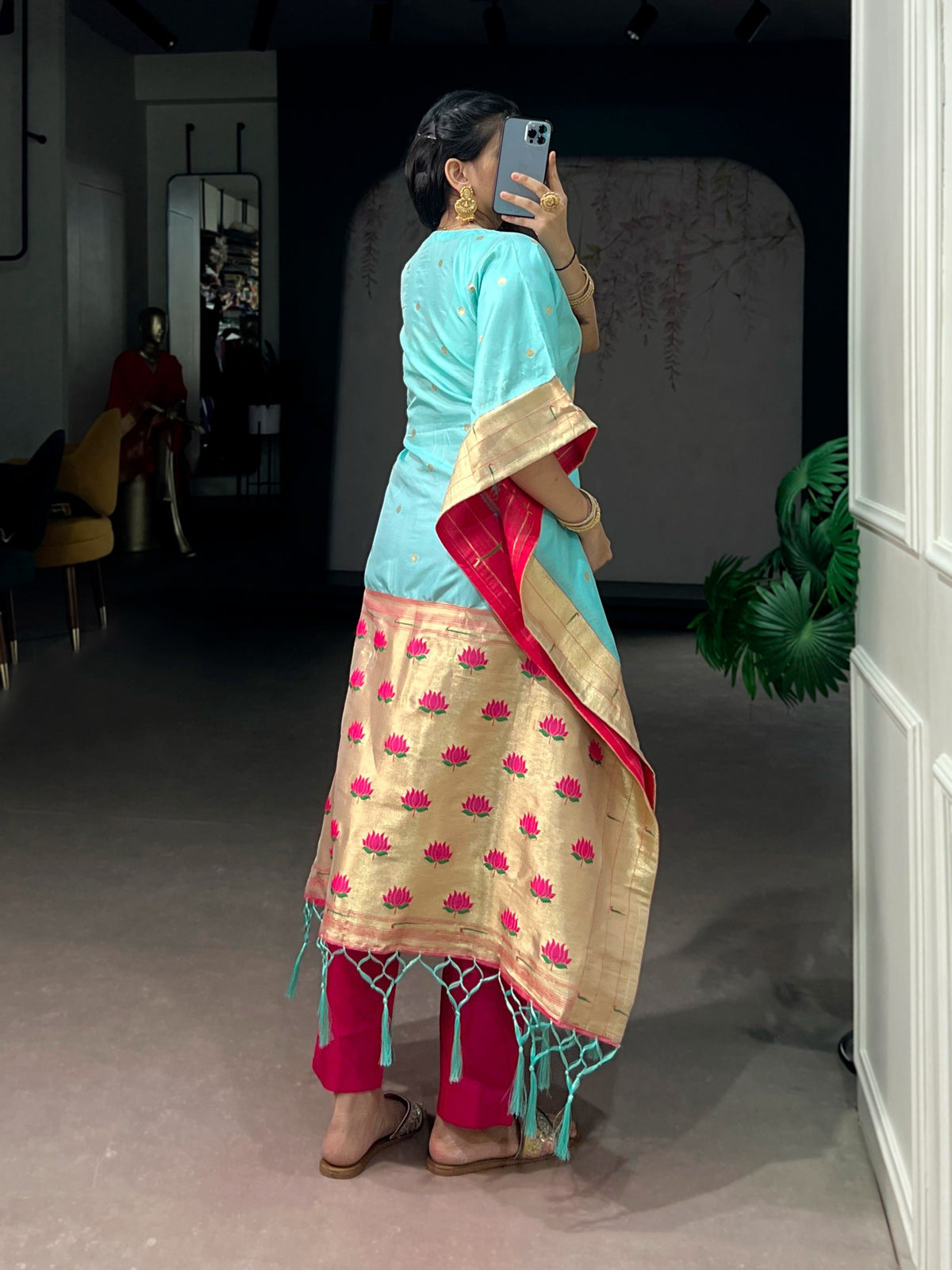 Amrah Taraa L 3802 Jacquard Zari Weaving Kaftan