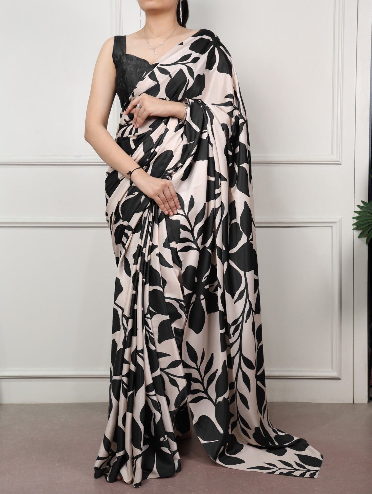 Amrah Taraa L 7001 Saree Wholesale Catalogue - Amrah Wholesale