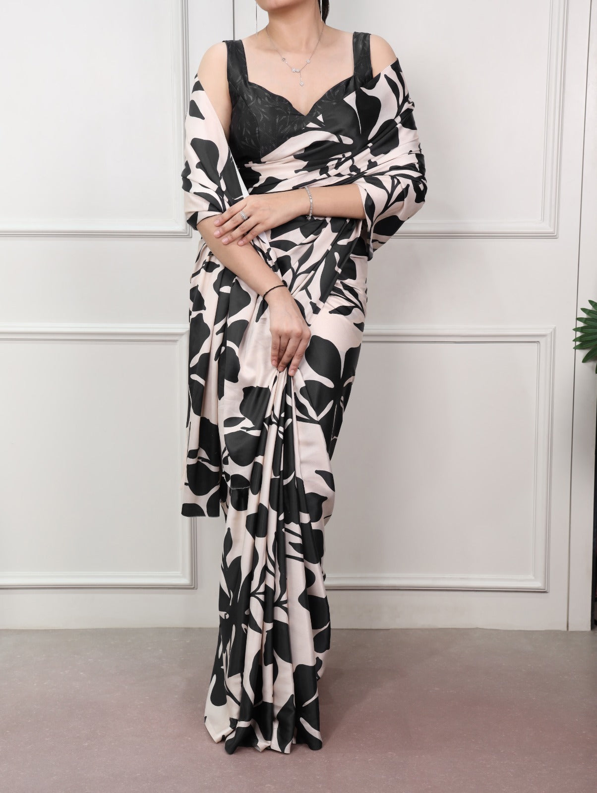 Amrah Taraa L 7001 Saree Wholesale Catalogue