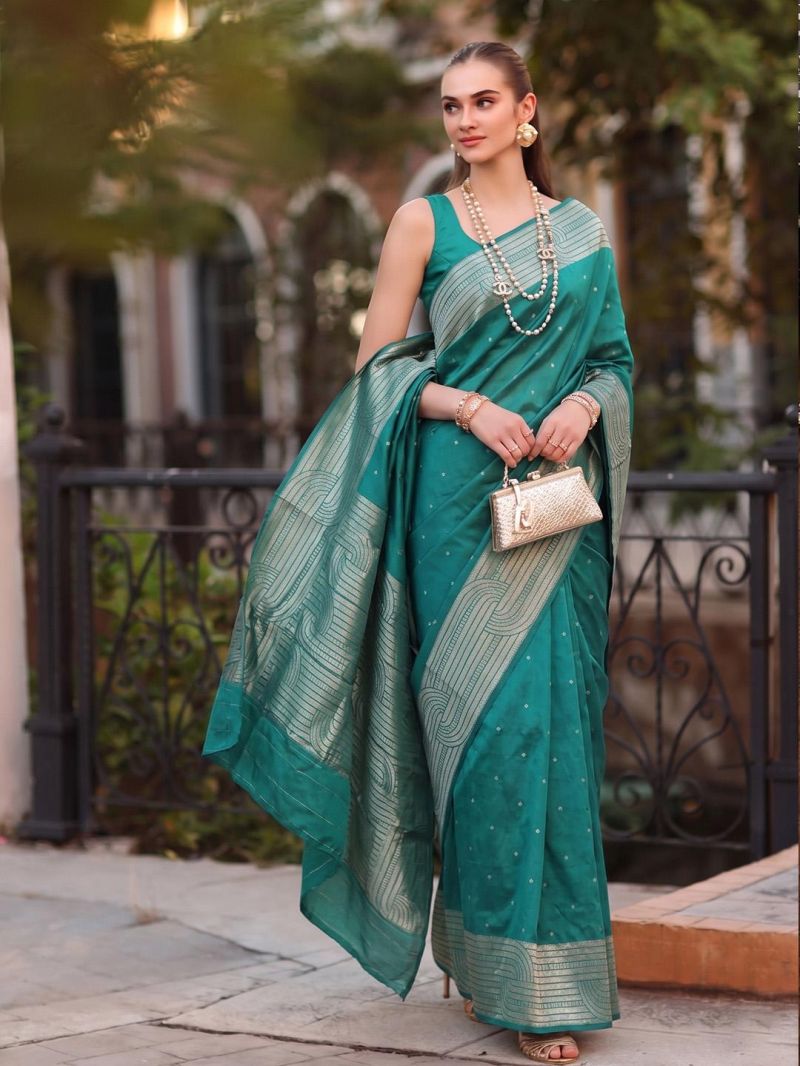 Amrah Wholesale Ast Katha Cotton Blend Saree - Amrah Wholesale
