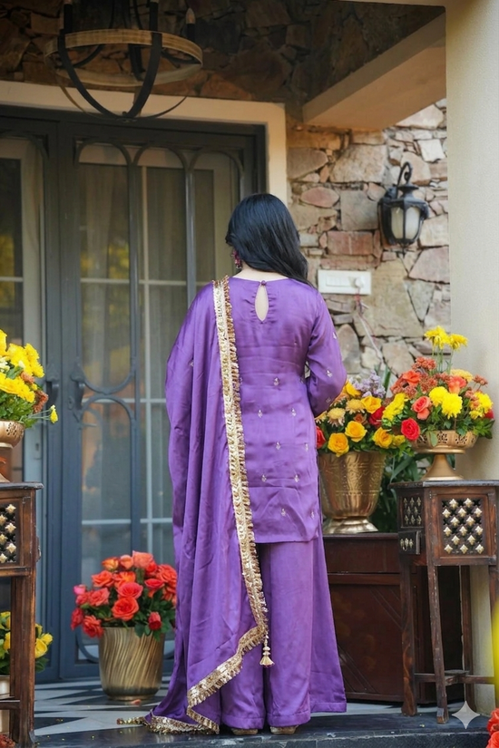 Amrah Wholesale Avira 01 Crepe Silk Kurti Pant Dupatta Set - Amrah Wholesale