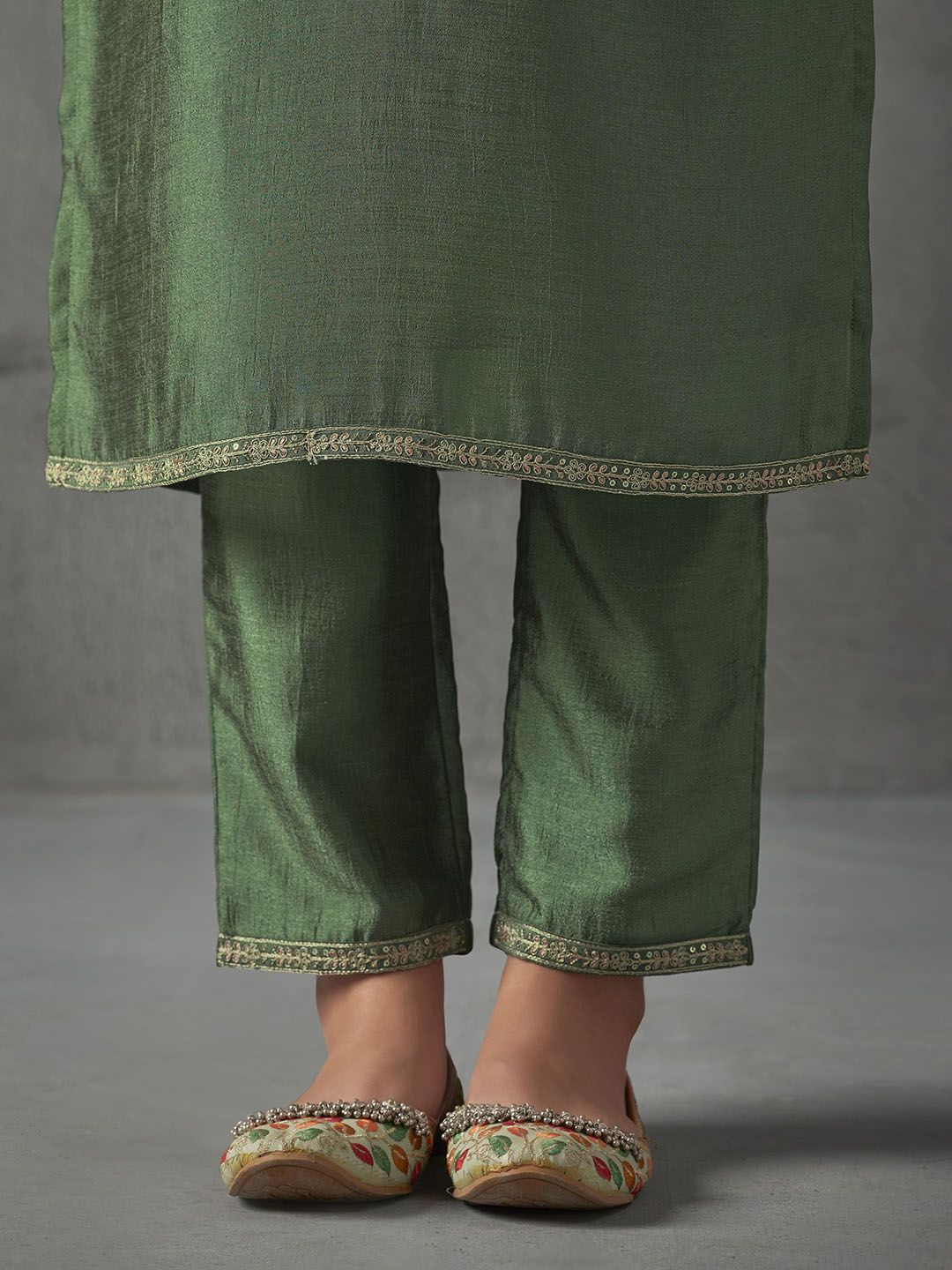 Amrah Wholesale Devlavina 01 Vichitra Embroidered Kurti Pant Dupatta Set - Amrah Wholesale