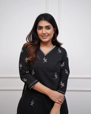 Amrah Wholesale Dhruvi 451 Cotton Kurti Pant Set - Amrah Wholesale