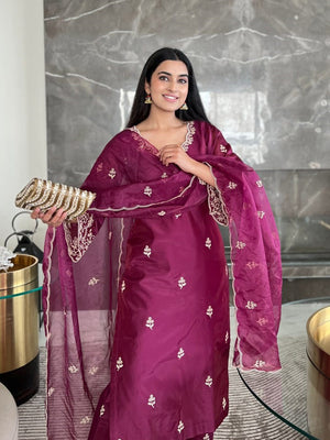 Amrah Wholesale Dhruvi 465 Chanderi Kurti Pant Dupatta Set