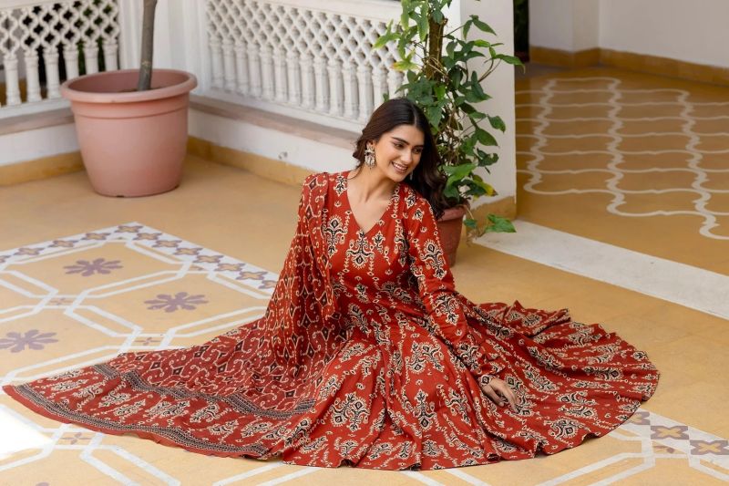 Amrah Wholesale Dhruvi 531 Viscose Anarkali Printed Kurti Pant Dupatta Set