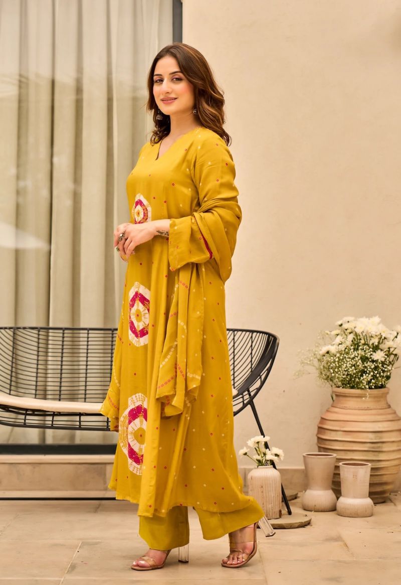 Amrah Wholesale Dhruvi 539 Viscose Printed Kurti Set