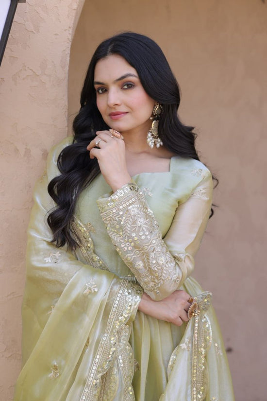 Amrah Wholesale Ka 1260 Fendi Silk Embroidered Gown