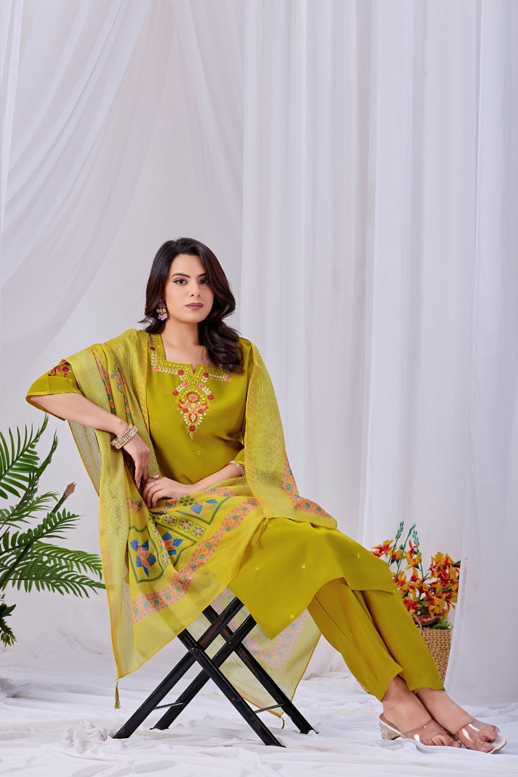 Amrah Wholesale MD 102 Roman Silk Kurti Pant Dupatta Set - Amrah Wholesale