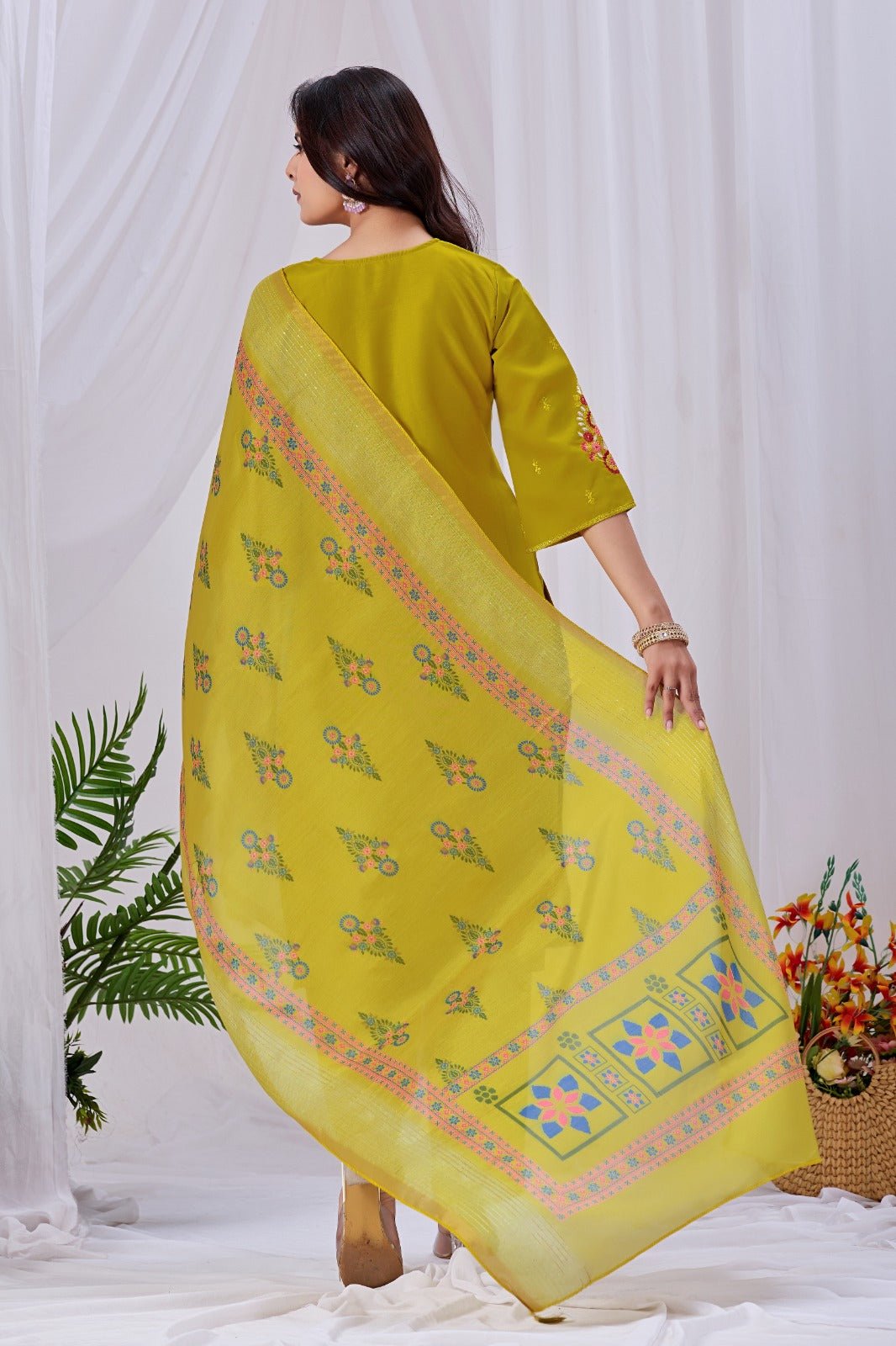 Amrah Wholesale MD 102 Roman Silk Kurti Pant Dupatta Set - Amrah Wholesale
