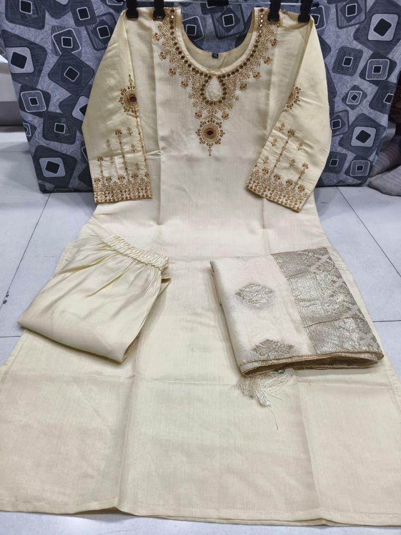 Amrah Wholesale Md 1129 Roman Handworked Kurti Set