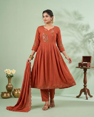 Amrah Wholesale Naisha K 1133 Mul Chanderi Jarkan Work Kurti Pant Dupatta Set - Amrah Wholesale