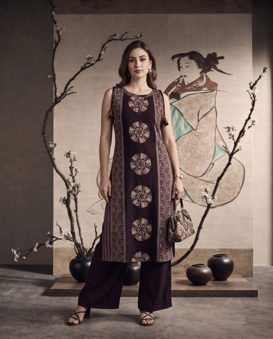 Amrah Wholesale Naisha K 1204 Vatican Kurti With Bottom