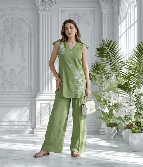 Amrah Wholesale Naisha K 1390 Mul Chanderi Co Ord Set