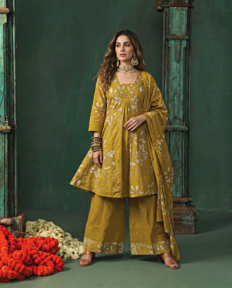 Amrah Wholesale Naisha K 1397 Berlin Discharge Print Hand Work Kurti Pant Dupatta Set