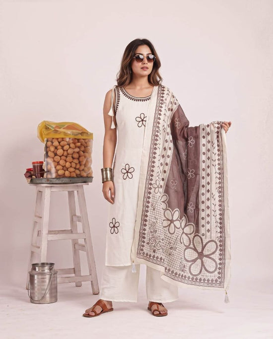 Amrah Wholesale Naisha K 1399 Pure Nylon Viscose Embroidered Kurti Pant Dupatta Set