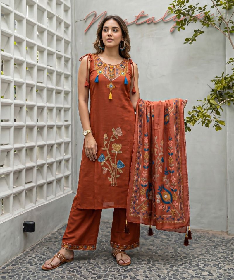 Amrah Wholesale Naisha K 1404 Mul Vatican Salwar Suit Set