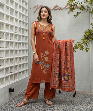 Amrah Wholesale Naisha K 1404 Mul Vatican Salwar Suit Set