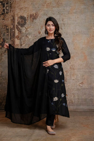 Amrah Wholesale Naisha K 1418 Mul Cotton Kurti Set