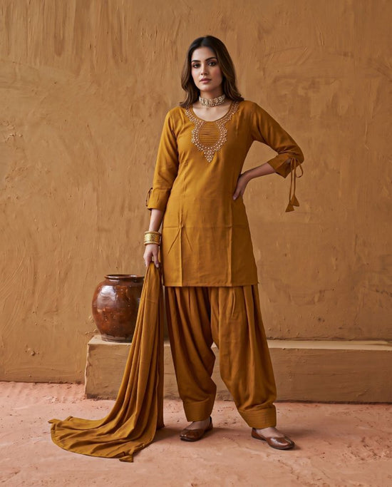 Amrah Wholesale Naisha K 1450 Roman Manual Work Farshi Salwar Suit