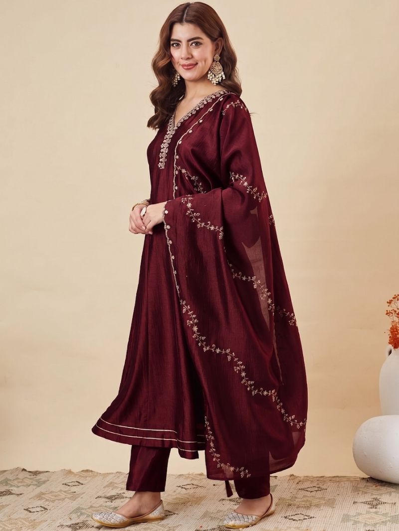 Amrah Wholesale Navya Kurti 320 Vichitra Silk Suit Set