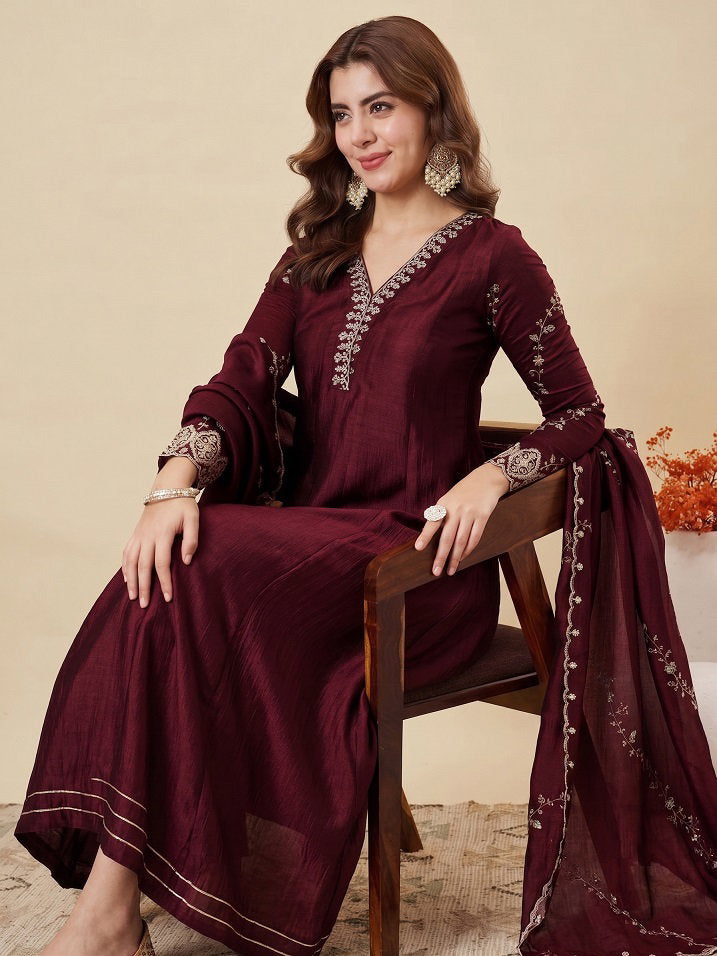 Amrah Wholesale Navya Kurti 320 Vichitra Silk Suit Set