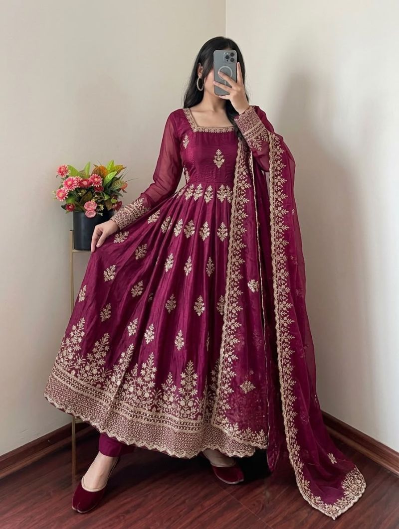Amrah Wholesale Nsr 918 Fendy Silk Sequence Work Gown