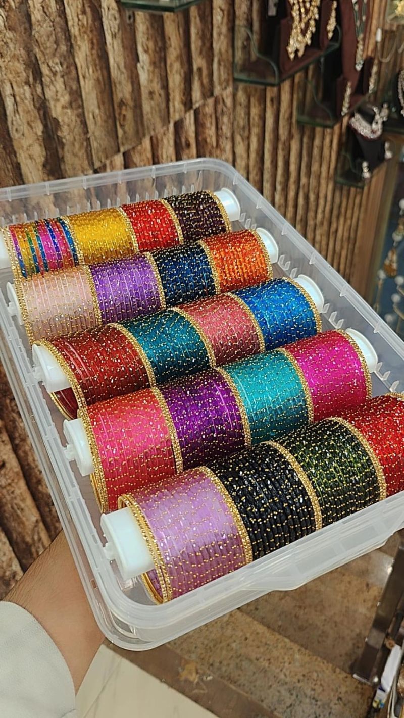 Amrah Wholesale Rain Drop Glass With Golden Stone Bangles 1