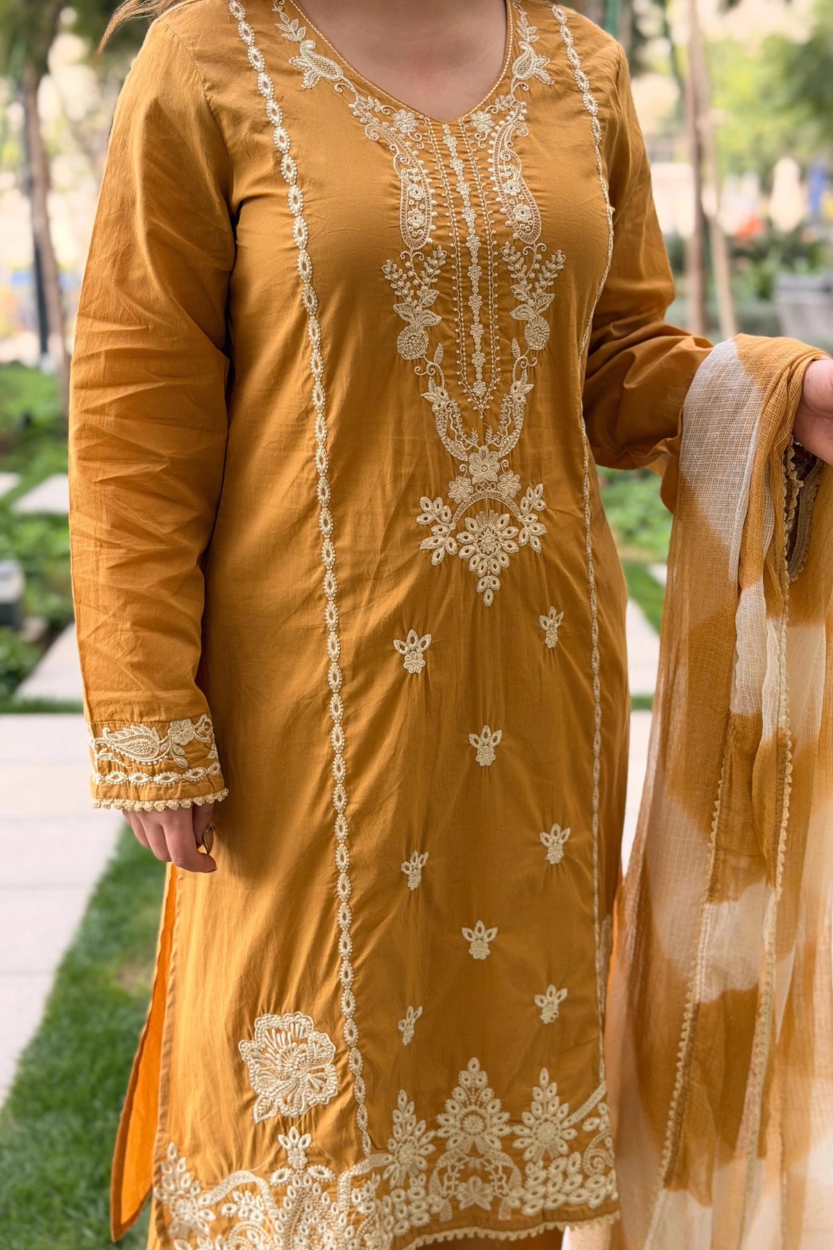 Amrah Wholesale Riwayat 01 Roman Silk Embroidered Kurti Pant Dupatta Set