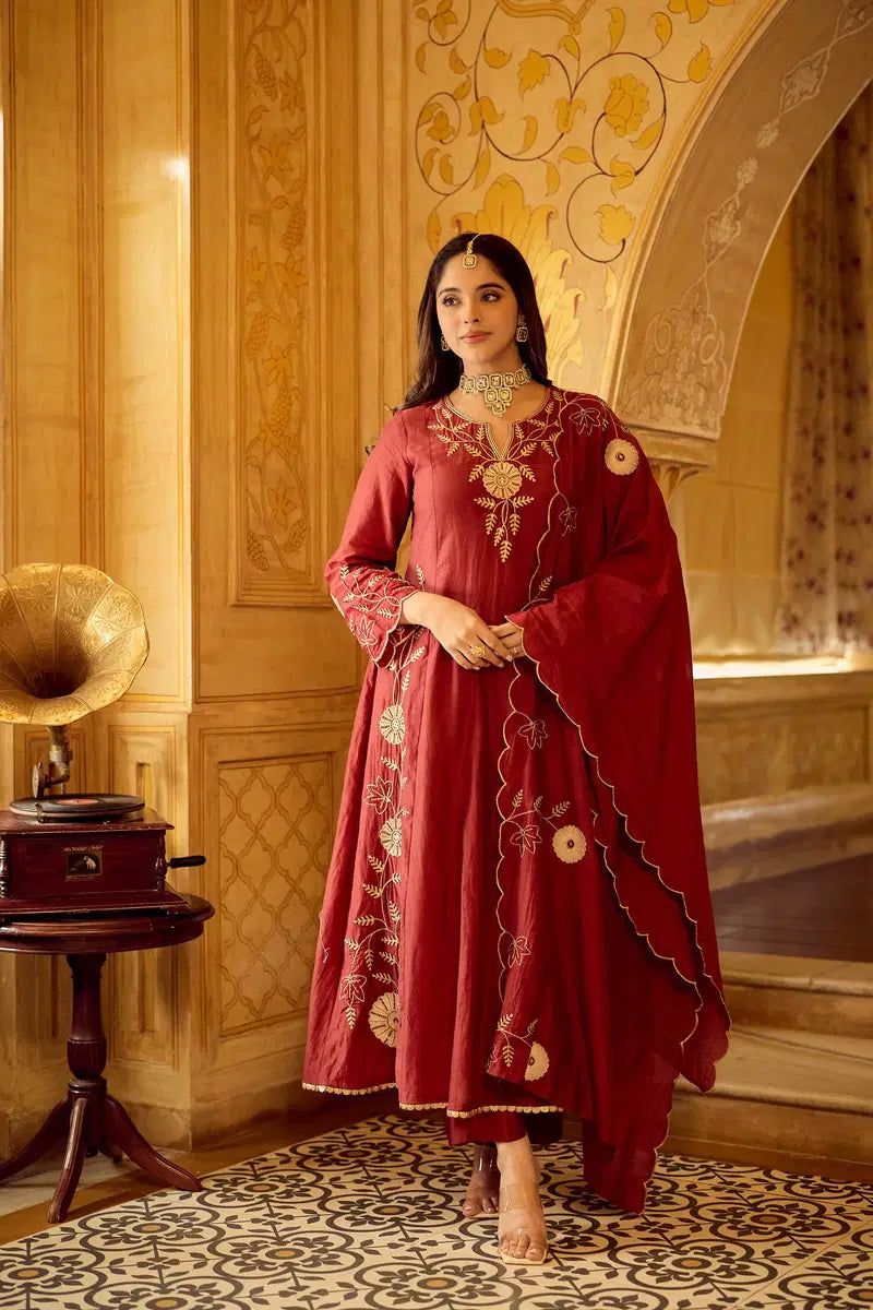Amrah Wholesale Satdhara 01 Chanderi Silk Embroidered Kurti Pant Dupatta Set