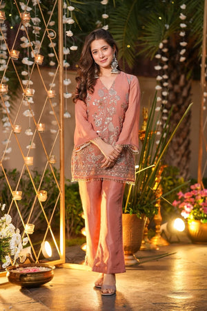 Amrah Wholesale Sattanishka 01 Crunchy Silk Kurti Pant Set