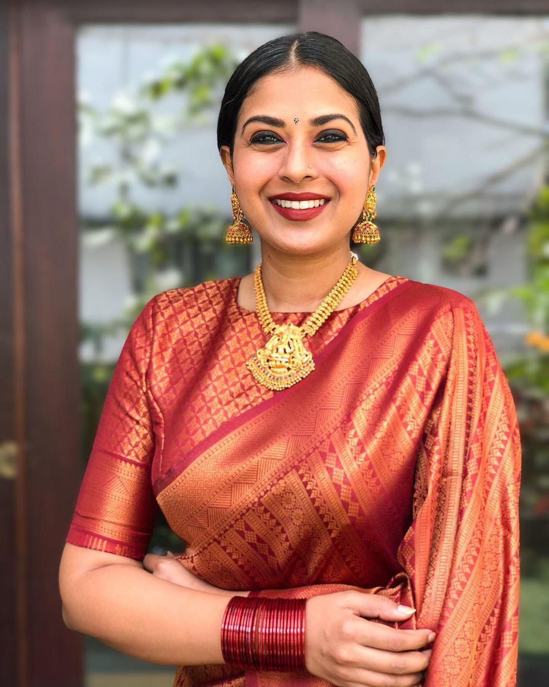 Amrah Wholesale Soft Silk 4009 Lichi Silk Saree - Amrah Wholesale