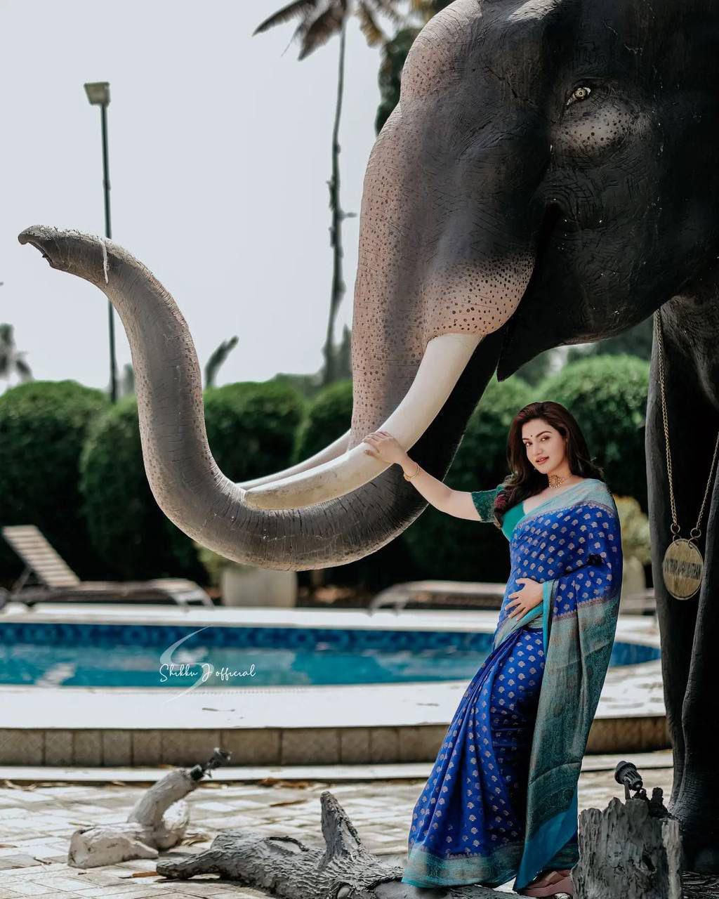 Amrah Wholesale Soft Silk 5012 Lichi Silk Jacquard Saree
