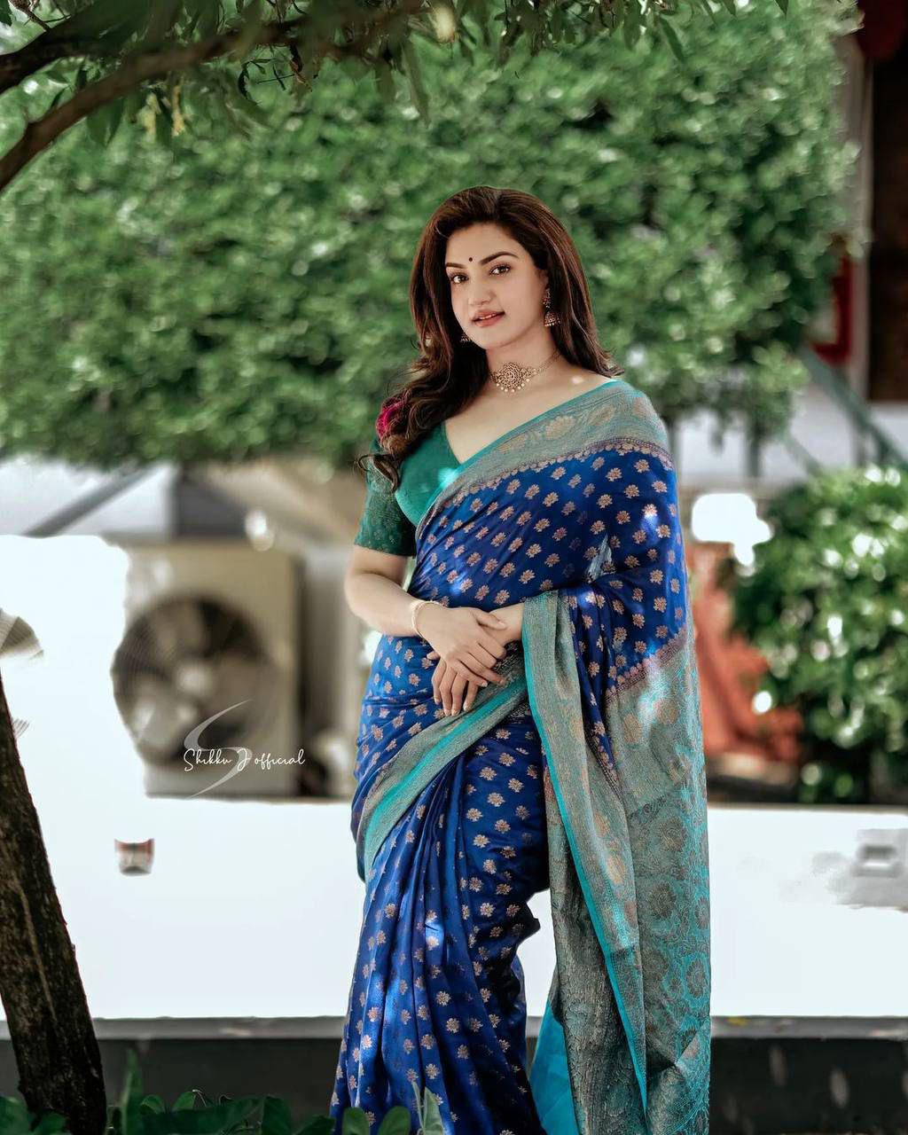 Amrah Wholesale Soft Silk 5012 Lichi Silk Jacquard Saree